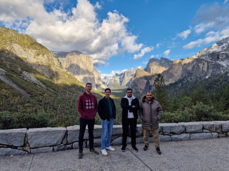 Légende de la photo à la Une : les participant à la conférence de l'équipe SMH : Yasser Ghoulam, Thomas Pavot et Lakdhar Mamouri accompagnés par Tedjani Mesbahi à la conférence VPPC du 1 au 4 novembre 2022 à Merced en Californie.